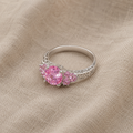 Glänzender Rosa Synthetischer Zirkon Ring