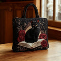 Handgefertigte bestickte Tasche - Schwarze Katze auf Büchern