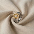 Glänzender Ring mit Sonnenblume