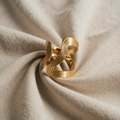 Besonderer mit Goldlegierung überzogener Ring mit Perle