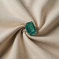 Besonderer blaugrüner Moissanit-Ring