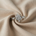 Verdrehter Zirkonring aus Weissgold