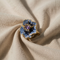 Blauer Blumenring