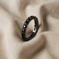Luxusring mit schwarzem Zirkon