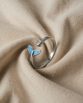 Offener Ring mit Kristall und Schwanz-Element