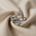 Weissgoldring mit Schmetterlingen und Zirkonia