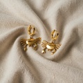 Ohrringe mit goldfarbenem Krebs-Motiv