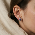Runde Pavé-Ohrstecker aus Amethyst | Weissgold