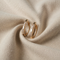 Elegante Ohrringe mit Zirkonsteinen in Silber