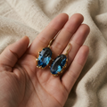 Goldene Blaue Blumenohrringe