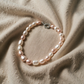 Elegante farbige Perlenkette