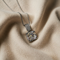 Halskette mit Anhänger aus Weissgold und Zirkon
