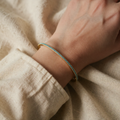 Goldene Armband mit Stein