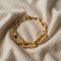 Armband goldfarben mit eckigen Gliedern