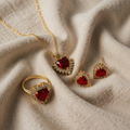 Goldenes Schmuckset