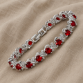 Tennisarmband aus Weissgold "Vine" mit Rubin