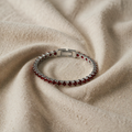 Tennisarmband aus Weissgold mit Rubin
